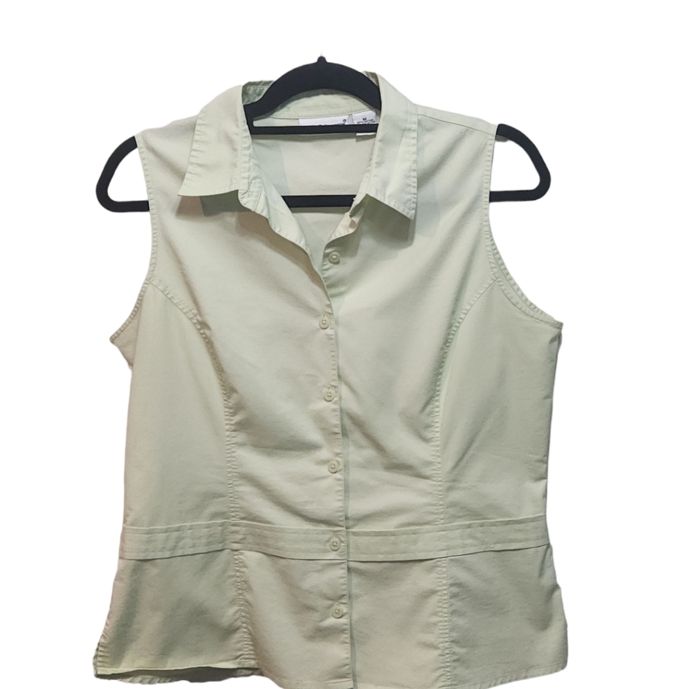 Croft & Barrow Sleeveless Mint Green Stretchy Button down top Medium